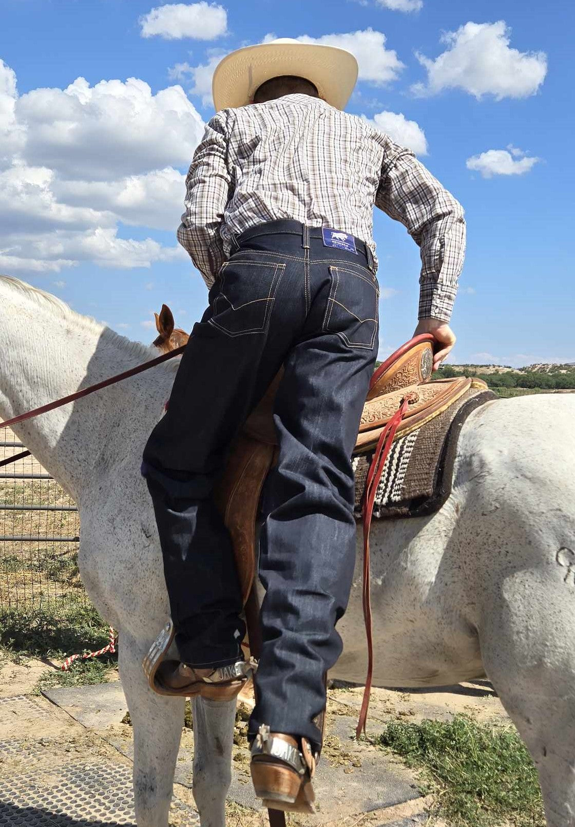 Style 101 Jeans with knife pocket